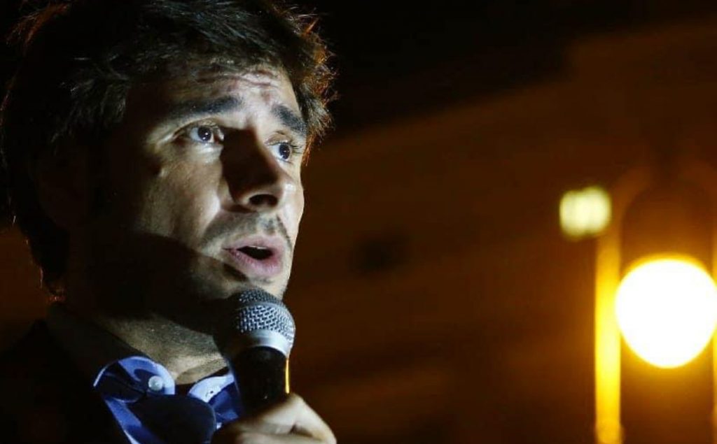 Di Battista risponde a Youfoggia.com.”L’Italia è il Paese dell’asfalto elettorale, dei “media” elettorali e dell’opposizione elettorale”. 1 DE7AD60E 4C72 438F 91E5 DC5B24E2E18B