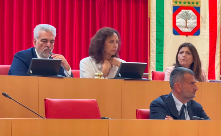 Bari Consiglio Regionale:Sanità pugliese, scontro in Consiglio sul disavanzo opposizioni all'attacco, la maggioranza difende la gestione 5 image 64