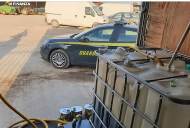 Cerignola(FG): Scoperto distributore abusivo di carburante sequestrati oltre 7mila litri di gasolio agricolo