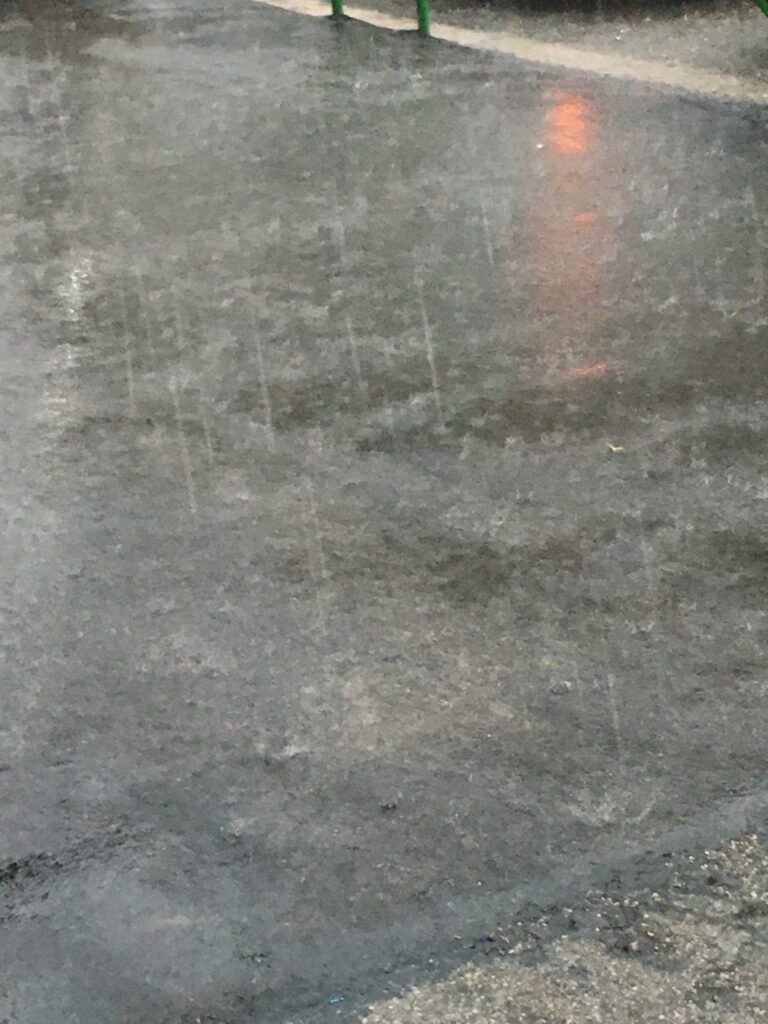 Foggia:Violenta bomba d’acqua sulla città strade allagate e traffico in tilt. Acqua fino a 30 centimetri 2 image 19
